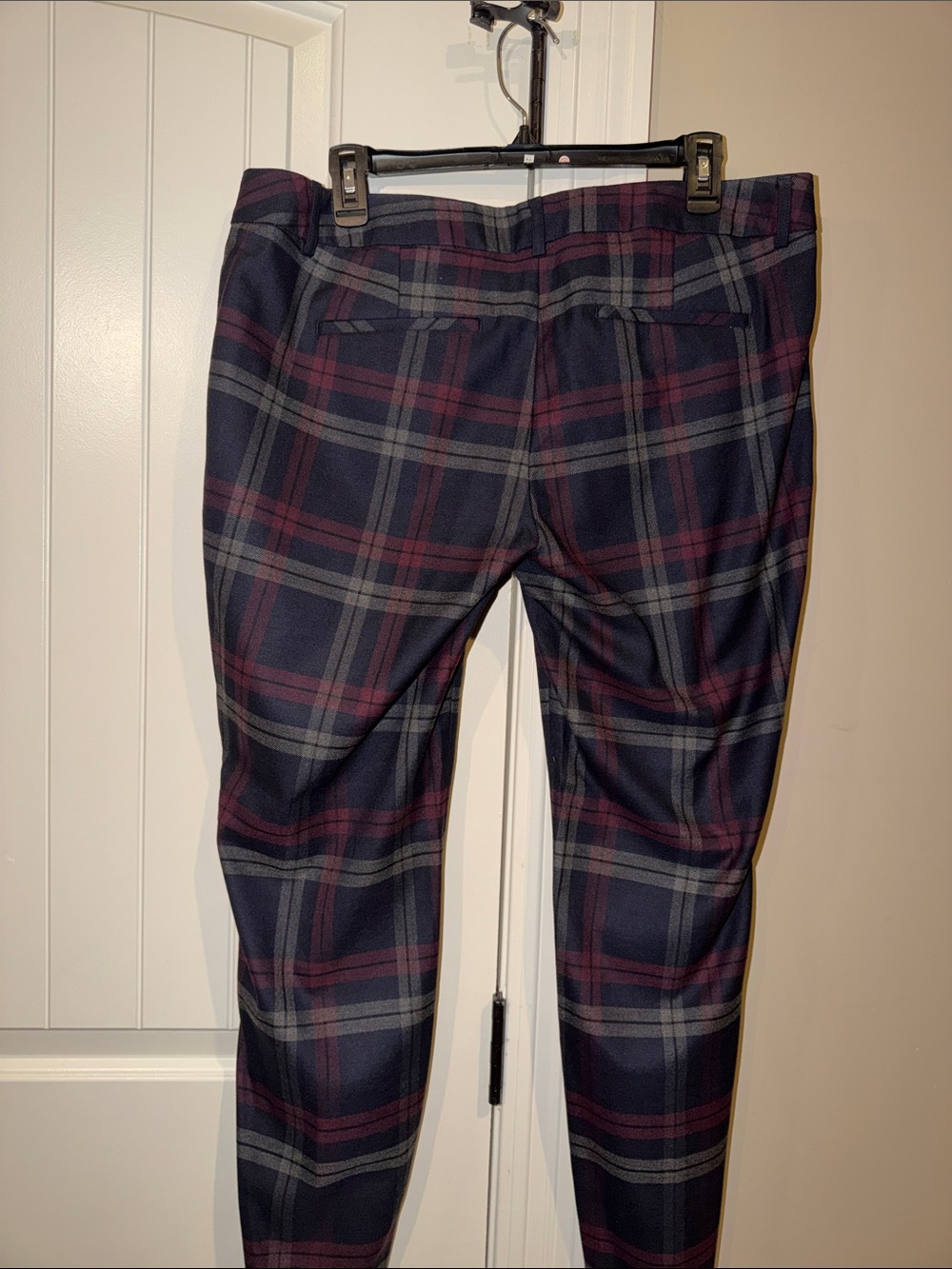 Women Suit - Picture 10 of 10